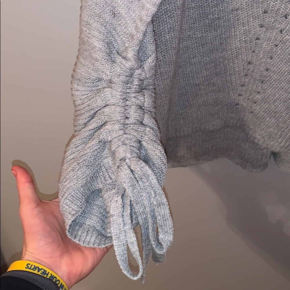 Oversized sweater! - Picture 2 of 4